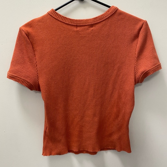 Urban Outfitters ribbed burnt orange cropped top - Picture 3 of 3
